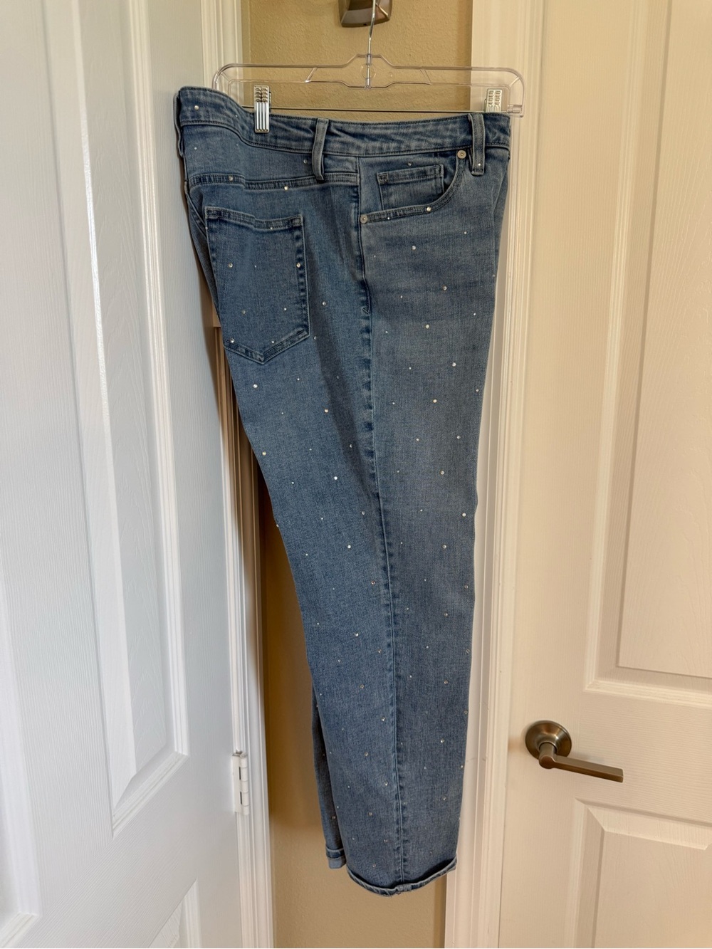 Tommy Bahama Light Blue Skinny Jeans with Pearl Studs
